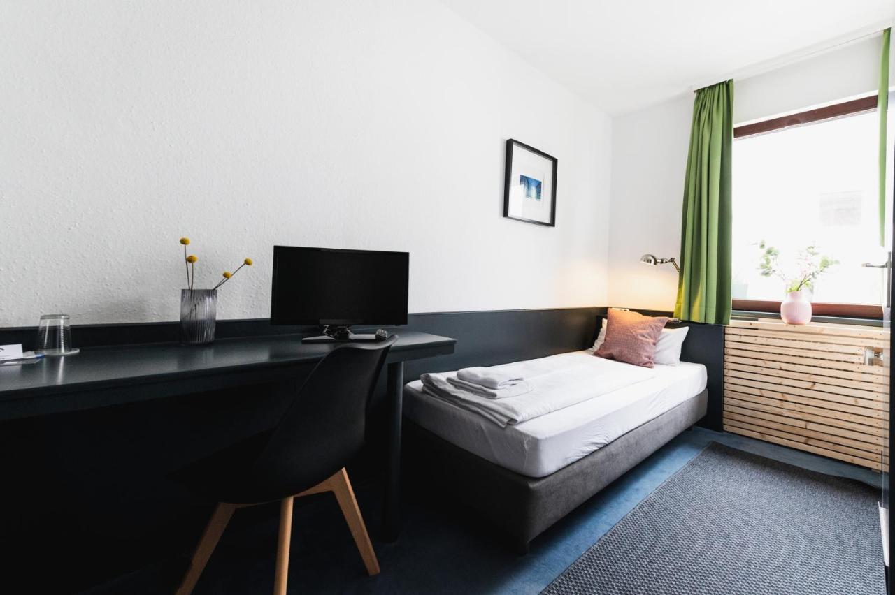 City Hotel Fellbach 24H Check-In Exteriör bild