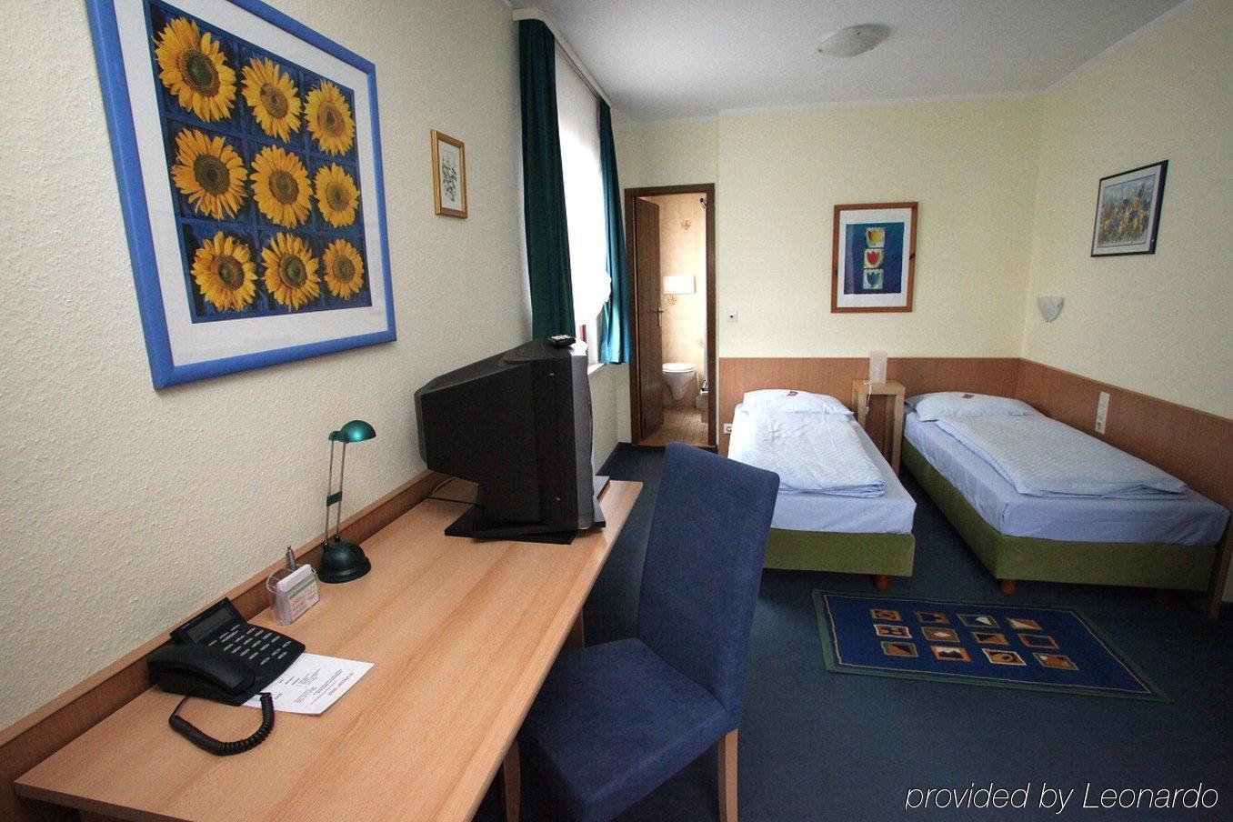 City Hotel Fellbach 24H Check-In Exteriör bild